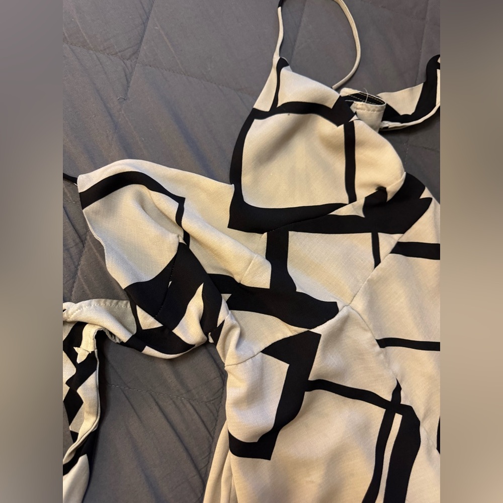 Geometric Black and Cream Jumpsuit - Picture 4 of 11
